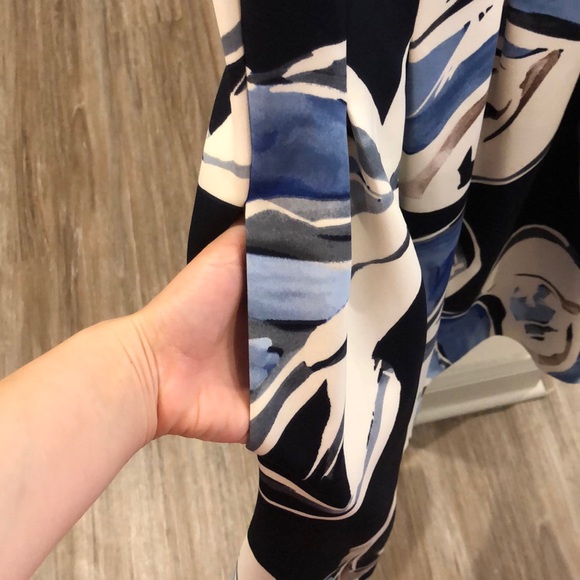 Vince Camuto dress with pockets - Picture 2 of 4